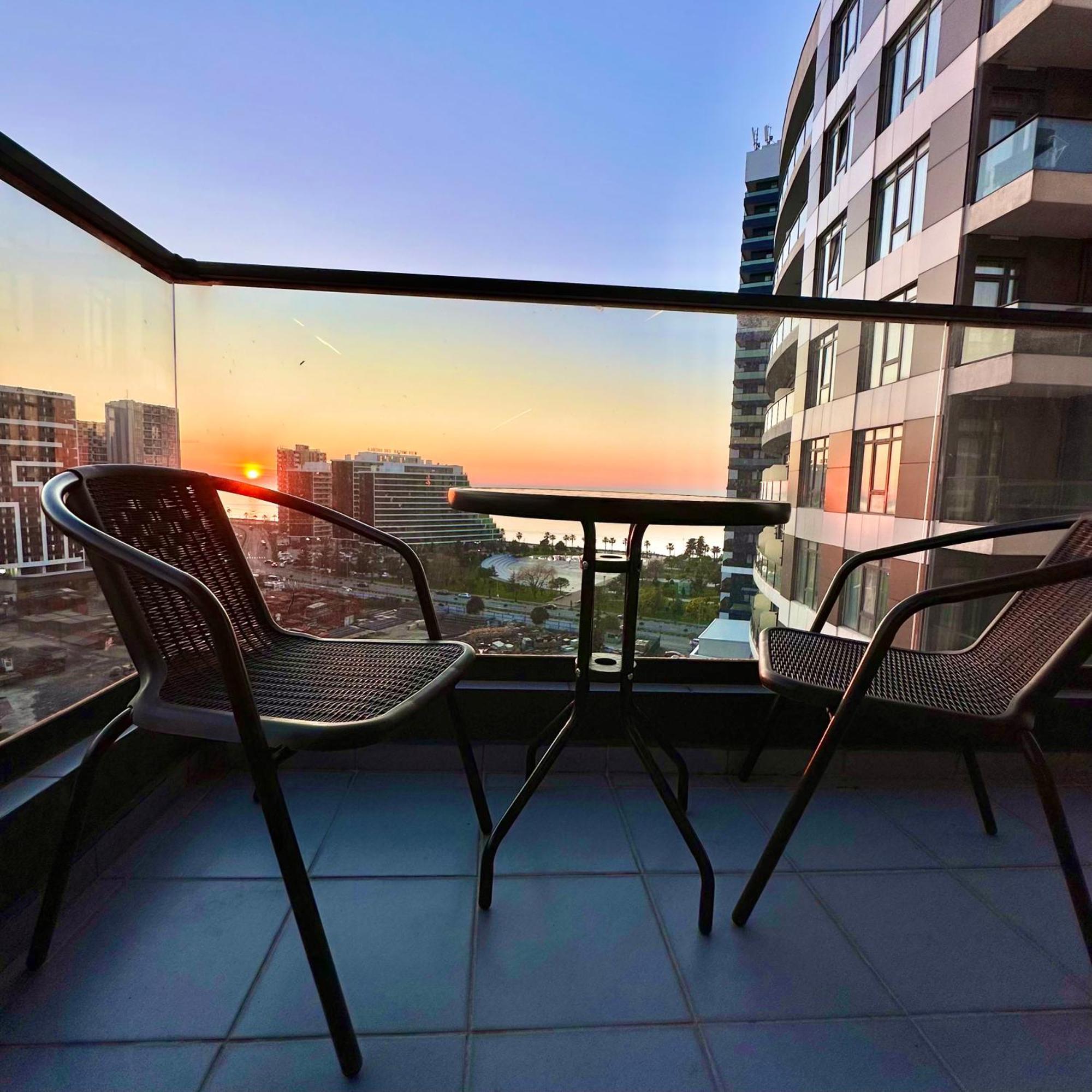Apartment Boulevard